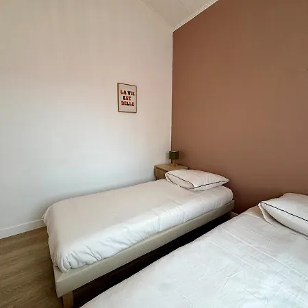 Evasion Marine A 2 Pas Du Port * Saint Gilles Croix de vie